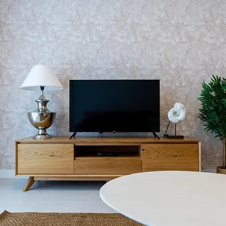 Stylish 2 Bed In Vanian Gardens Rdr572 Estepona