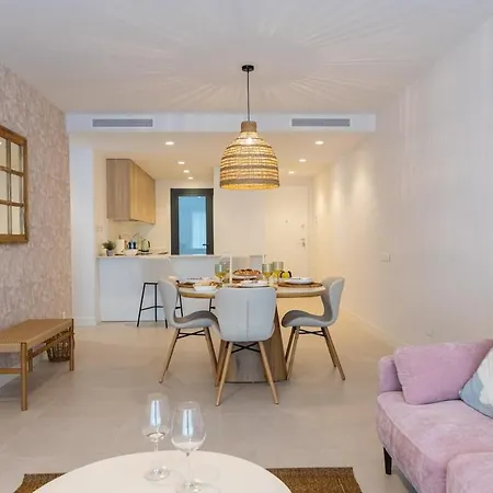 Stylish 2 Bed In Vanian Gardens Rdr572